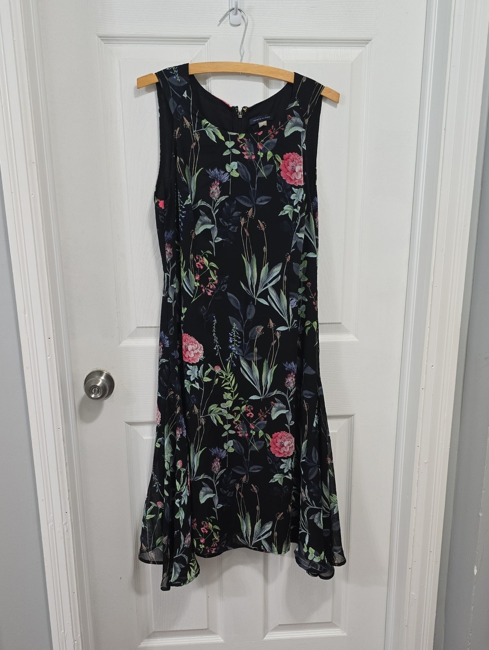 Tommy Hilfiger Black Floral Midi Dress. Size 10.